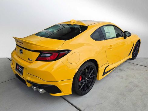 New 2026 Toyota GR86 YUZU Limited image 3