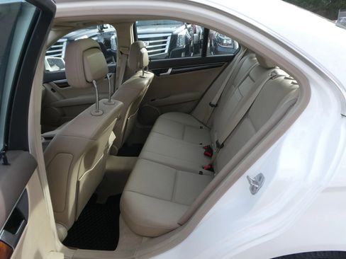 Used 2014 Mercedes-Benz C 250 Sedan image 30