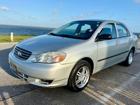 Used 2003 Toyota Corolla CE image 1