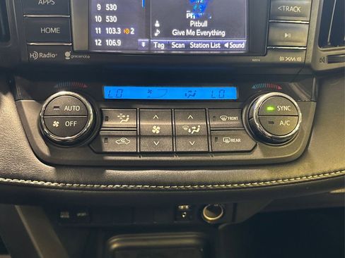 Used 2018 Toyota RAV4 XLE w/ Plus Extra Value Package AWD/4WD image 32