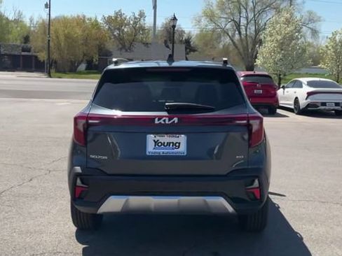 Certified 2025 Kia Seltos EX w/ EX Sunroof Package AWD/4WD image 6