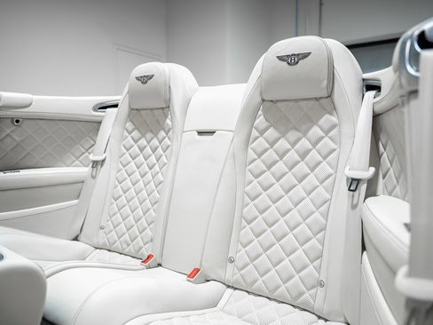 Used 2017 Bentley Continental GT image 39
