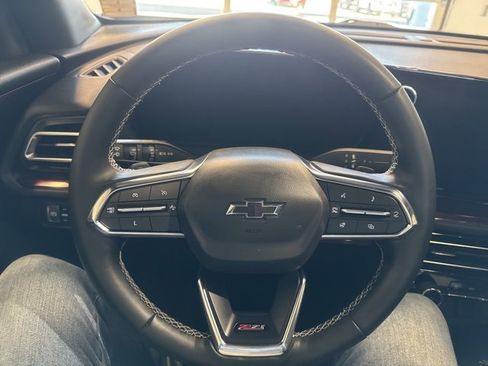 Used 2024 Chevrolet Traverse Z71 image 26