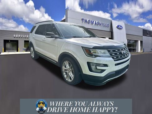 Used 2017 Ford Explorer XLT w/ Equipment Group 202A FWD image 1