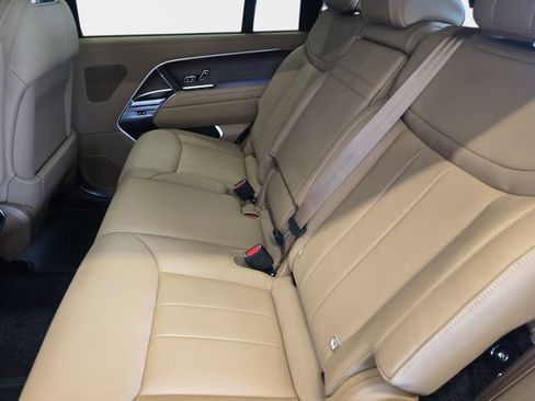 New 2026 Land Rover Range Rover Long Wheelbase SE AWD/4WD image 11