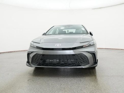New 2026 Toyota Camry SE image 8