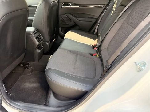 Used 2023 Kia Seltos S AWD/4WD image 10