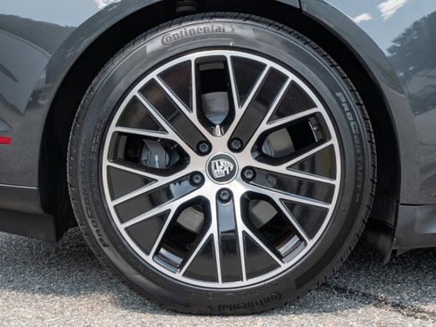 Certified 2022 Porsche Taycan image 16