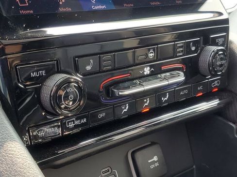 Used 2025 Jeep Grand Cherokee Limited 4xe image 25