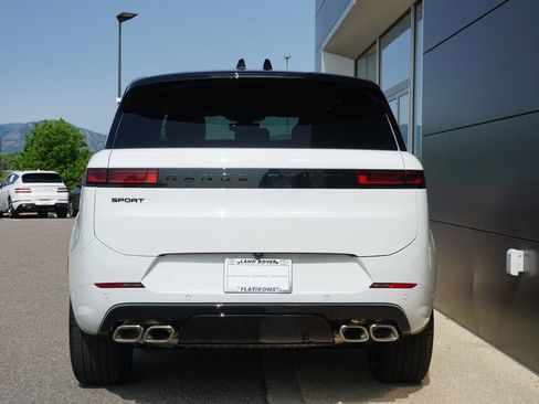 New 2025 Land Rover Range Rover Sport Dynamic SE image 6