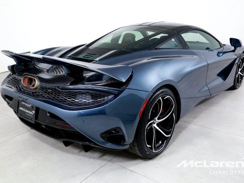 Used 2025 McLaren 750S RWD image 9