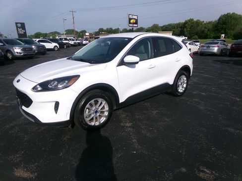 Used 2021 Ford Escape SE w/ Cold Weather Package AWD/4WD image 6