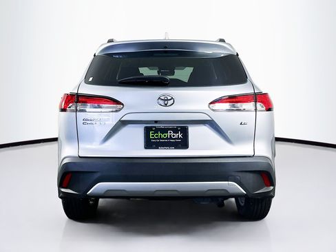 Used 2024 Toyota Corolla Cross LE FWD image 7
