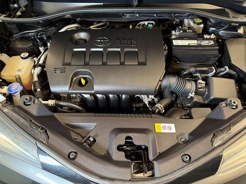 Used 2018 Toyota C-HR XLE image 21