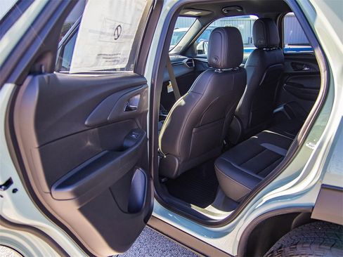 New 2025 Chevrolet TrailBlazer ACTIV w/ Driver Confidence Package image 17