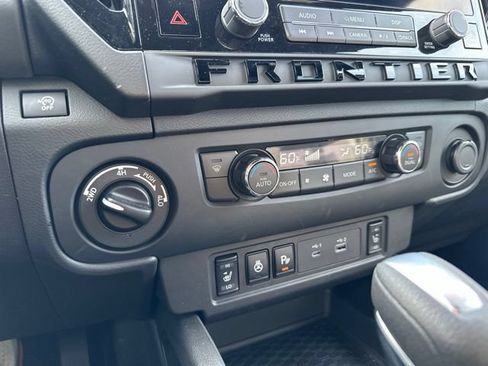 Certified 2026 Nissan Frontier SV w/ All-Weather Content Package AWD/4WD image 30