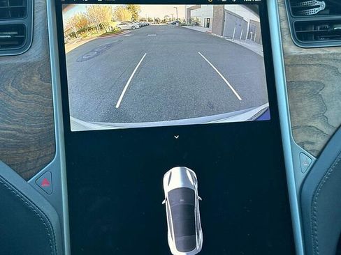 Used 2018 Tesla Model S 100D image 23