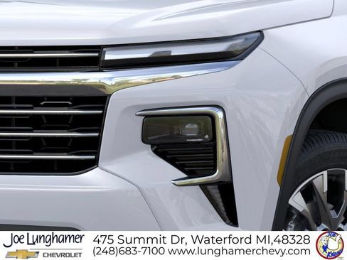 New 2026 Chevrolet Traverse LT w/ Sun and Wheel Package AWD/4WD image 12