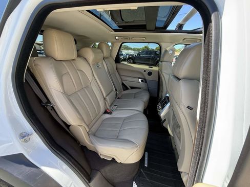 Used 2015 Land Rover Range Rover Sport HSE image 18