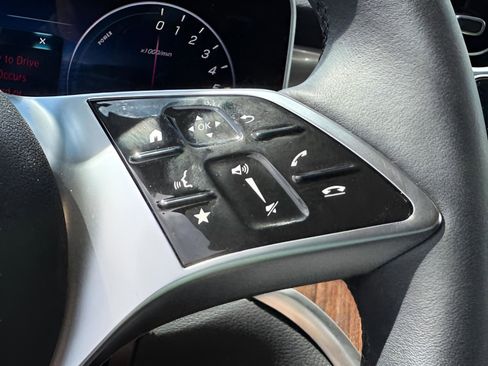 Certified 2025 Mercedes-Benz GLC 350e 4MATIC image 17