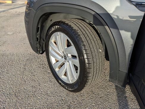 Certified 2023 Volkswagen Atlas Cross Sport SE image 36