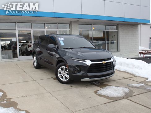 Used 2021 Chevrolet Blazer LT image 2