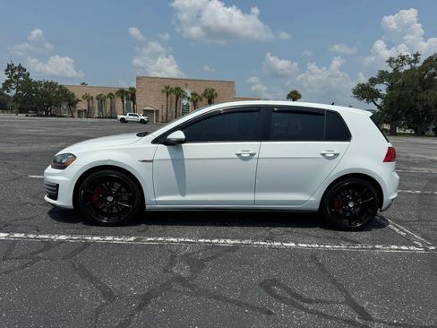 Used 2016 Volkswagen GTI SE w/ Lighting Package (SEL) FWD image 9