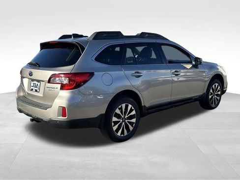 Used 2017 Subaru Outback 2.5i Limited image 27