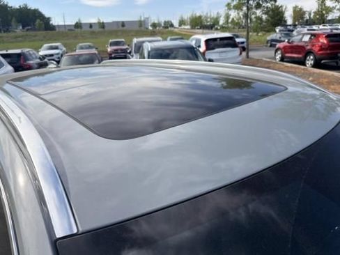 Used 2025 Volvo XC90 T8 Plus w/ Protection Package Premier AWD/4WD image 5