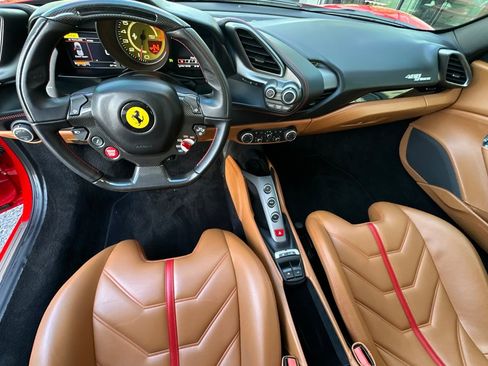 Used 2017 Ferrari 488 Spider Base image 6