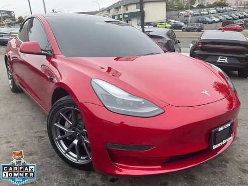 Used 2023 Tesla Model 3 Standard Range RWD image 1