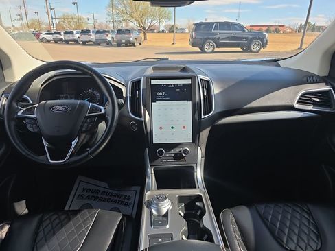 Used 2024 Ford Edge Titanium image 12