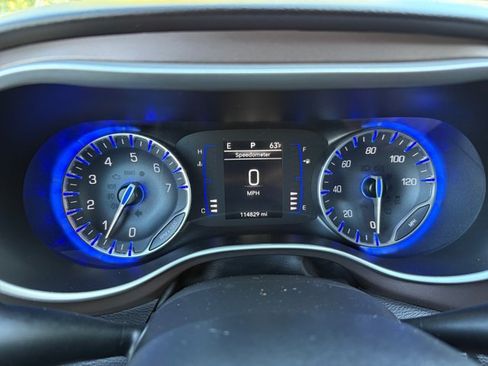 Used 2021 Chrysler Voyager Lxi image 15