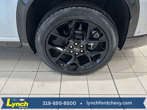 Used 2024 Chevrolet Traverse RS w/ LPO, Floor Liner Package image 34