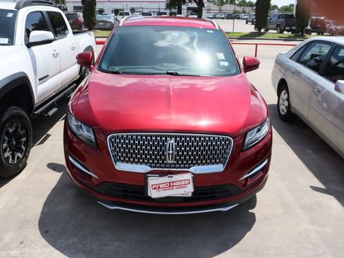 Used 2019 Lincoln MKC Premiere FWD image 3