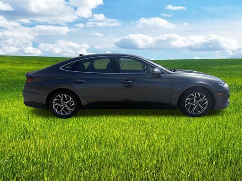 Used 2022 Hyundai Sonata SEL w/ Convenience Package image 4