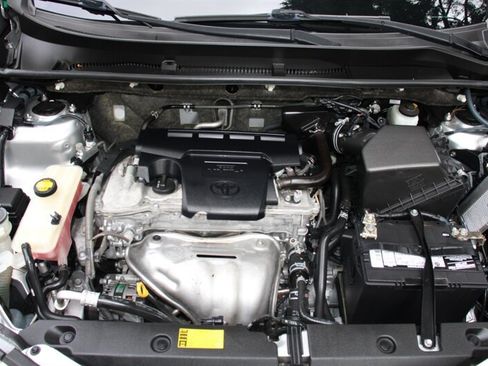 Used 2013 Toyota RAV4 XLE AWD/4WD image 19