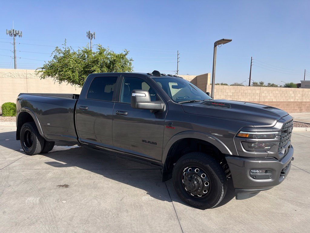 Used 2025 RAM 3500 Limited AWD/4WD image 4