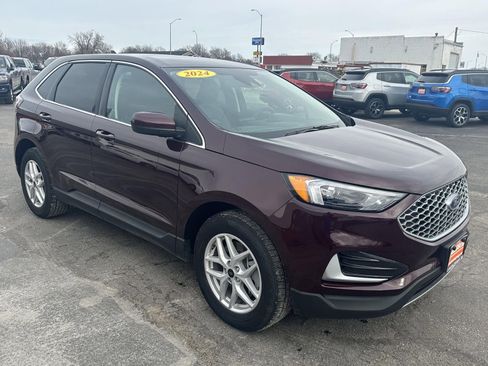 Used 2024 Ford Edge SEL image 6