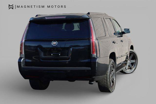 Used 2015 Cadillac Escalade Luxury AWD/4WD image 8