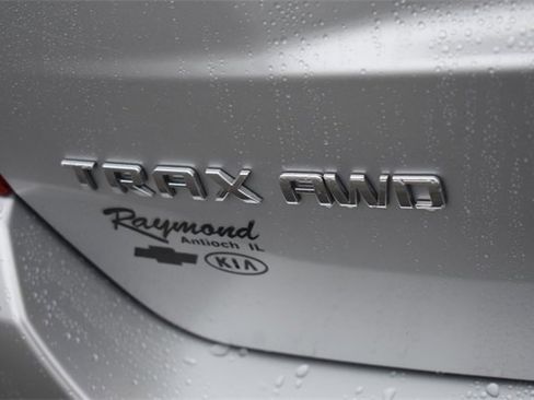 Used 2019 Chevrolet Trax LT w/ LT Convenience Package image 15