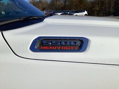 New 2026 RAM 5500 Tradesman w/ Chrome Appearance Group image 11