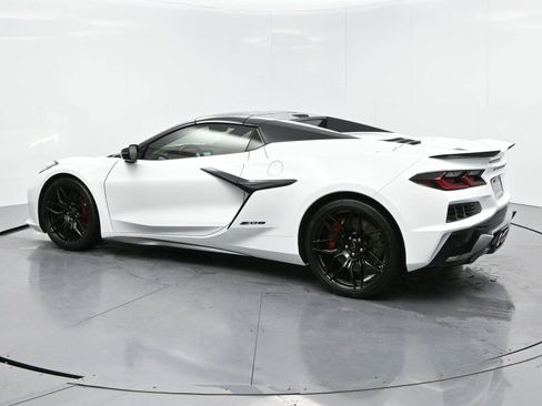 Used 2025 Chevrolet Corvette Z06 w/ Battery Protection Package image 5