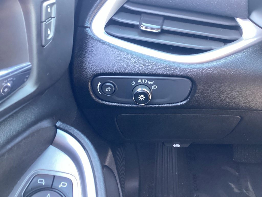 Used 2024 Chevrolet Malibu LT FWD image 24