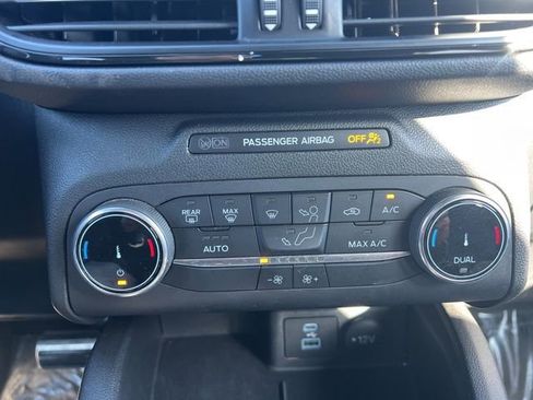 Used 2023 Ford Escape ST-Line image 19