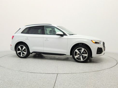 Used 2023 Audi Q5 2.0T Premium Plus w/ Premium Plus Package AWD/4WD image 4
