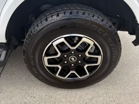 Used 2025 Ford Bronco Outer Banks AWD/4WD image 10