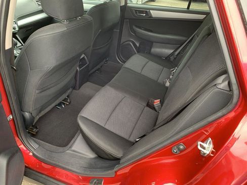 Used 2017 Subaru Outback 2.5i Premium image 11