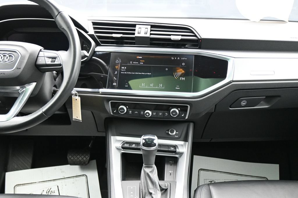 Used 2025 Audi Q3 2.0T Premium AWD/4WD image 19