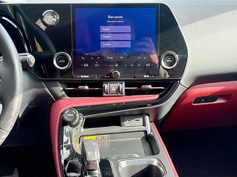 Used 2025 Lexus NX 250 FWD w/ Towing Package (2000 Lbs) image 19